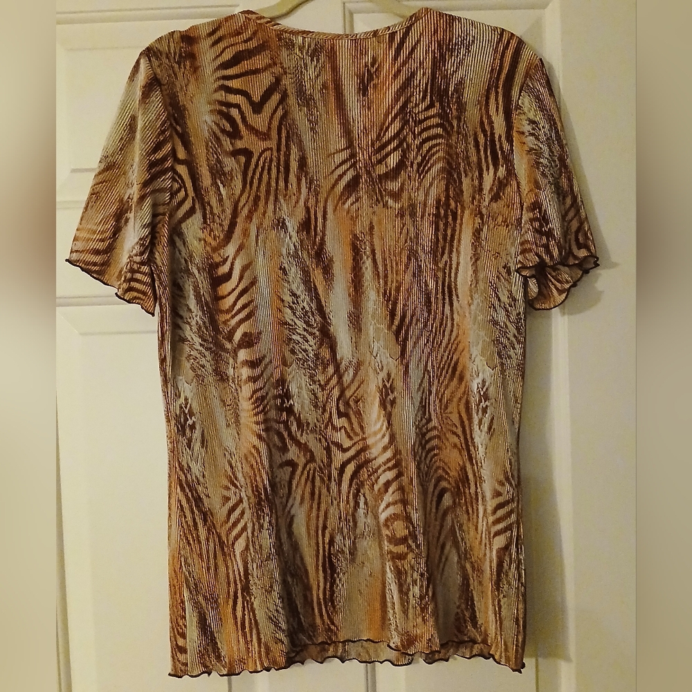Animal Print Short Sleeve Top